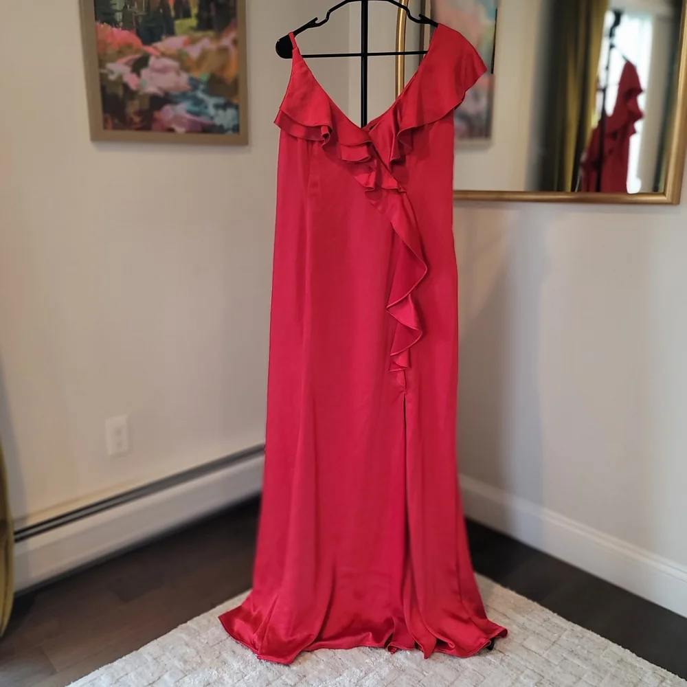 NWT DONNA KARAN Satin Sleeveless Asymmetric Ruffle Red V Neck Size 14 - Picture 3 of 11